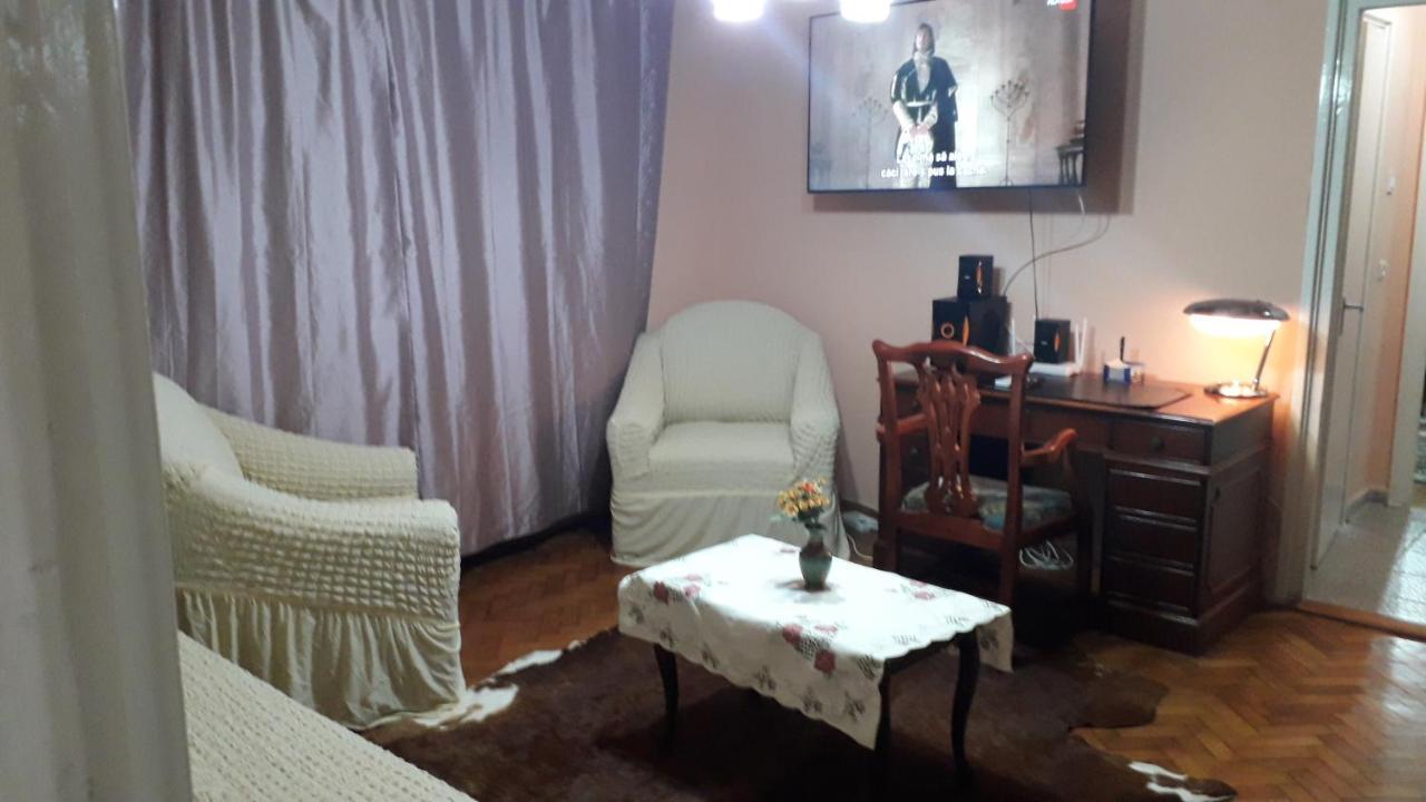 Cozy, Central 1-Bedroom Apartment In Timisoara, Romania Экстерьер фото
